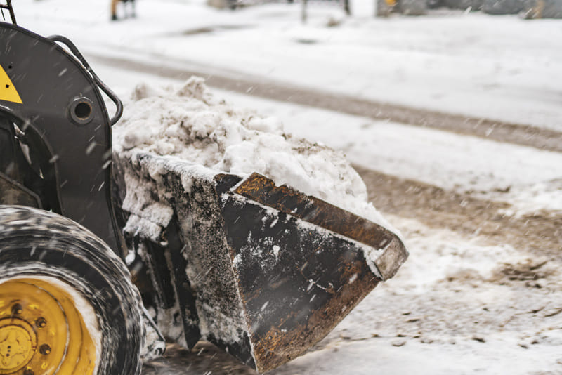 The benefits of commercial snow removal include greater tenant satisfaction and reduced liability.